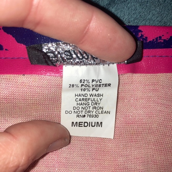 ❌SOLD❌Glamhead Blondie Vinyl Mini Skirt Med Pink - Picture 10 of 16